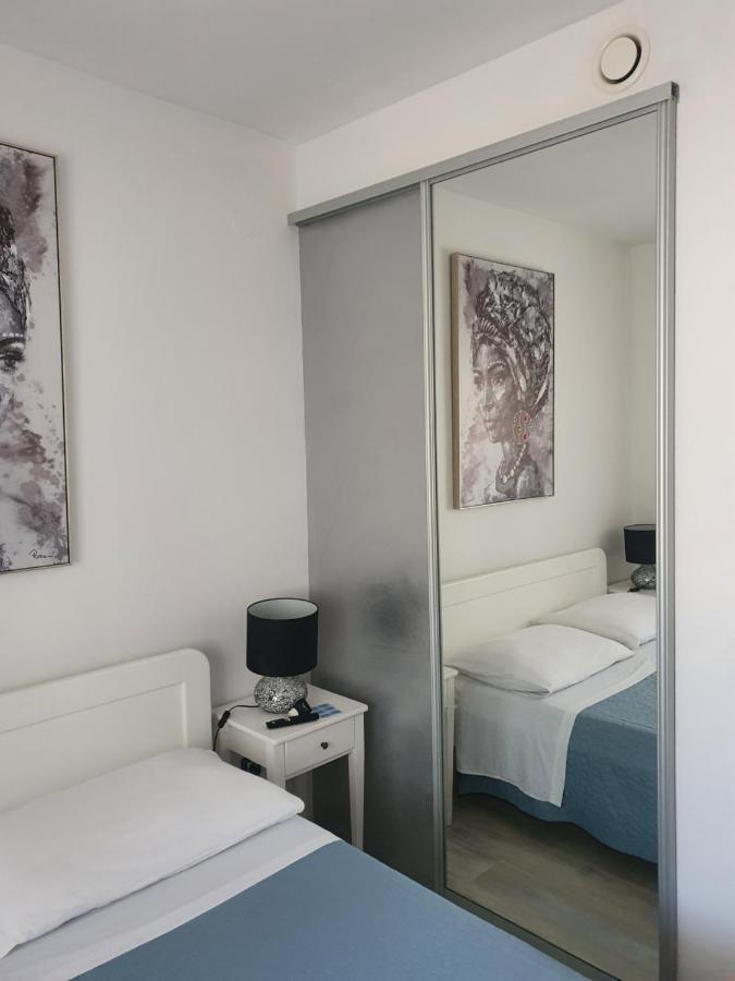 Apartman Rabatin Sveti Filip i Jakov Exterior foto