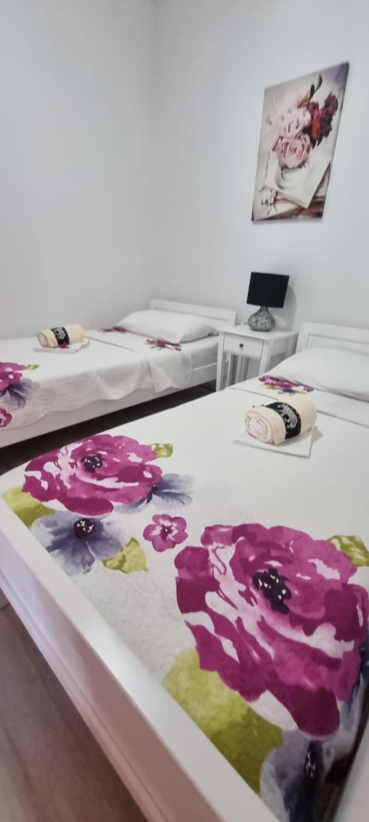Apartman Rabatin Sveti Filip i Jakov Habitación foto